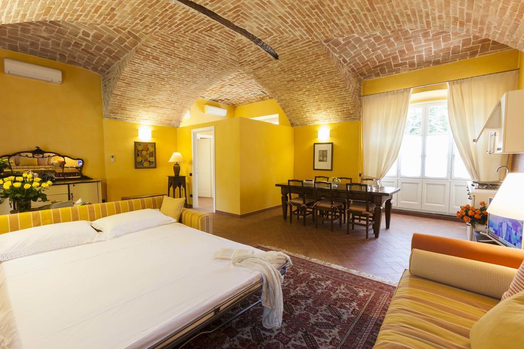 Bricco Pogliani Hotel Castell'Alfero ภายนอก รูปภาพ