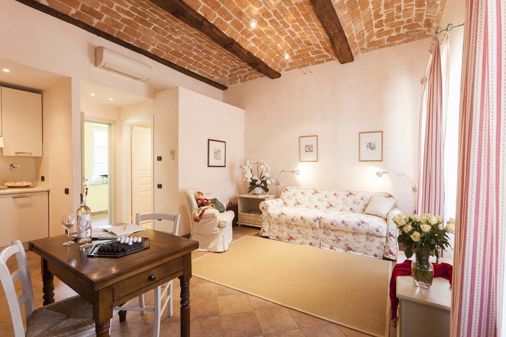 Bricco Pogliani Hotel Castell'Alfero ภายนอก รูปภาพ